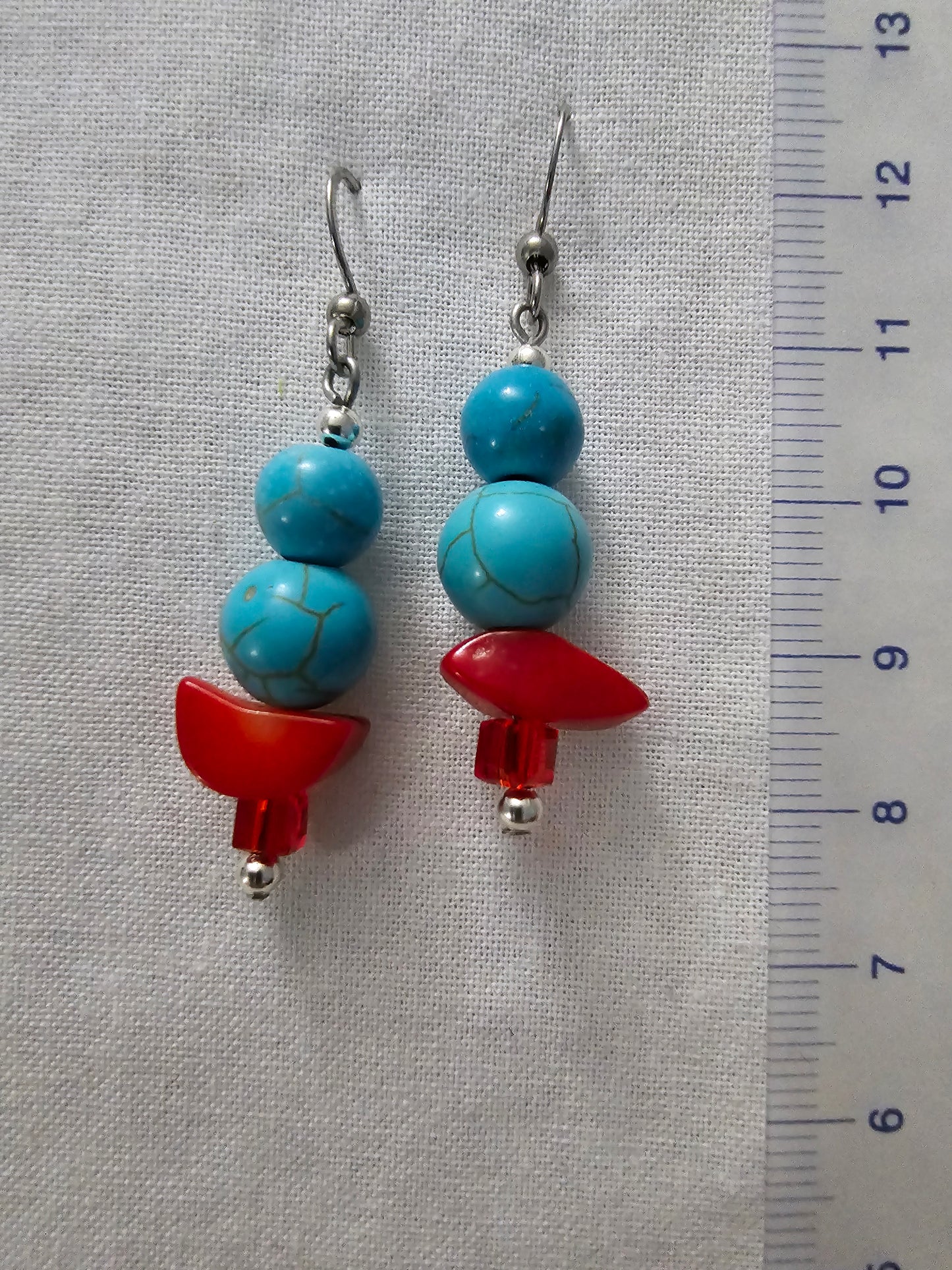 Turquoise howlite earrings, with red coral and a crystal cube, classic style, easy to wear